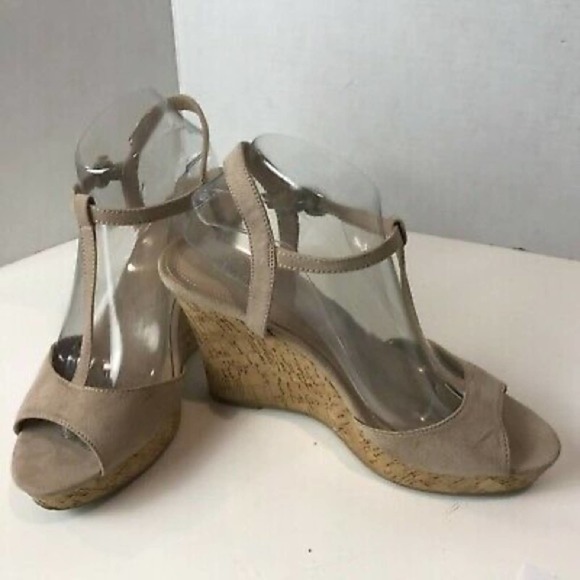 Charles David Shoes - Charles David Womens  Tan Faux Suede Wedge Sandals Size 10 EUC